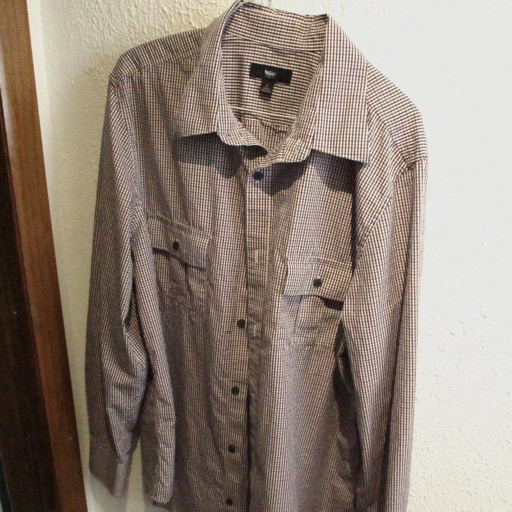 Mossimo button down size large